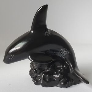 Killer Whale Statue Figurine Hand Crafted in Canada Vintage Boma